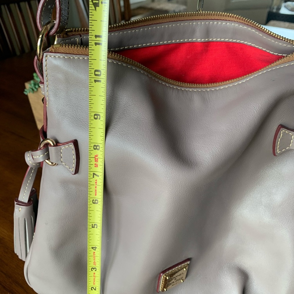 CLEARANCE 🌺🌸Dooney & Bourke Taupe Leather Hobo Bag with Tassels - Picture 11 of 12